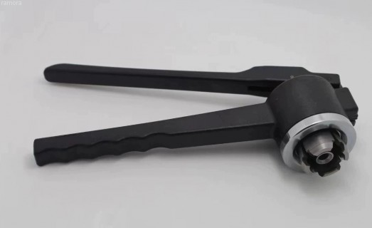 Съёмник ручной для алюминиевых колпачков типа К-2-20 Съёмник ручной для алюминиевых колпачков типа К-2-20